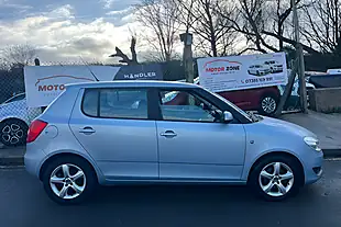 Used 2011 Skoda Fabia Se Silver - Interior and Exterior details 4