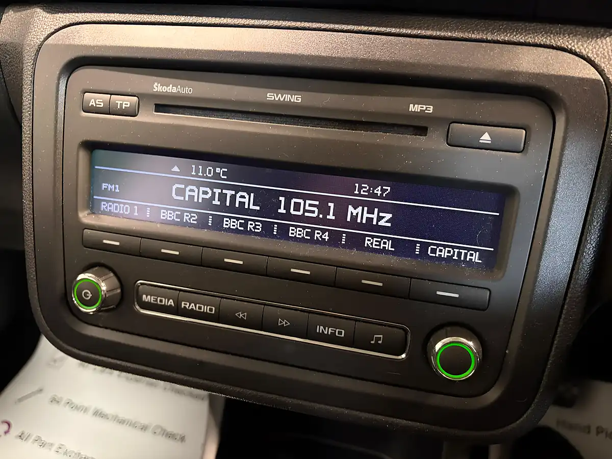Used 2011 Skoda Fabia Se White - Interior and Exterior details 18