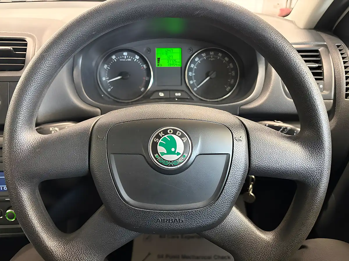 Used 2011 Skoda Fabia Se White - Interior and Exterior details 20