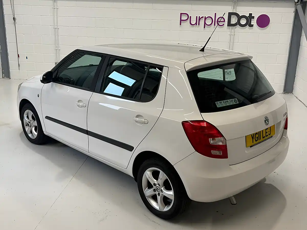 Used 2011 Skoda Fabia Se White - Interior and Exterior details 8