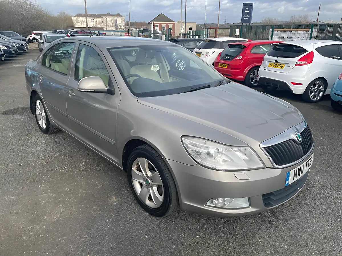 Used 2011 Skoda Octavia Elegance Beige - Front View