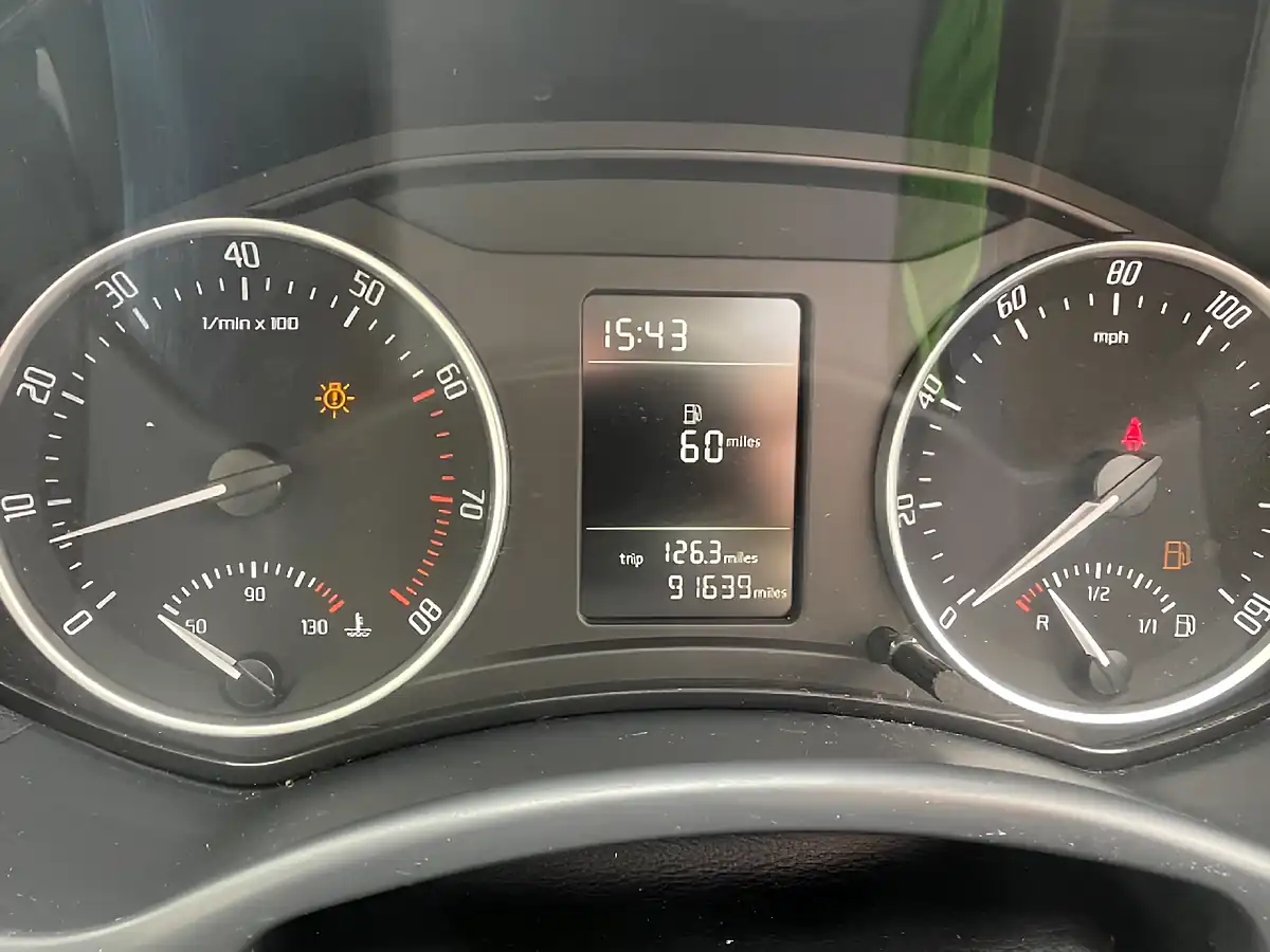 Used 2011 Skoda Octavia Elegance Beige - Interior and Exterior details 14