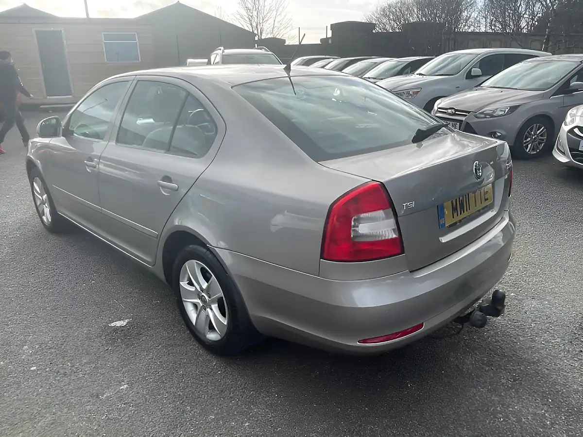 Used 2011 Skoda Octavia Elegance Beige - Interior and Exterior details 4