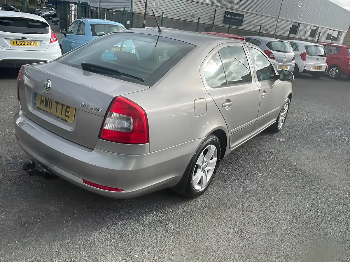 Used 2011 Skoda Octavia Elegance Beige - Interior and Exterior details 8