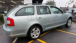 Used 2011 Skoda Octavia Elegance Metallic Green - Interior and Exterior details 10
