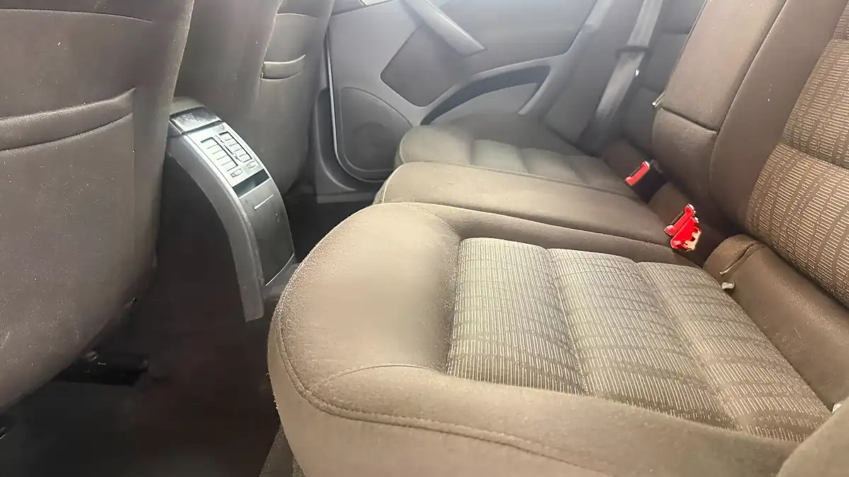 Used 2011 Skoda Octavia Elegance Metallic Green - Interior and Exterior details 16