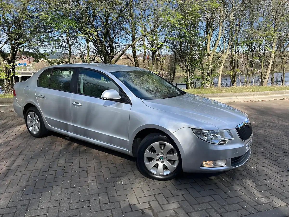 Used 2011 Skoda Superb S Silver - Interior and Exterior details 2