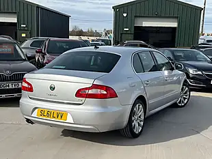 Used 2011 Skoda Superb Se Plus Silver - Interior and Exterior details 12
