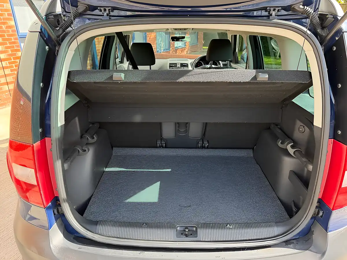 Used 2011 Skoda Yeti Se Blue - Interior and Exterior details 11