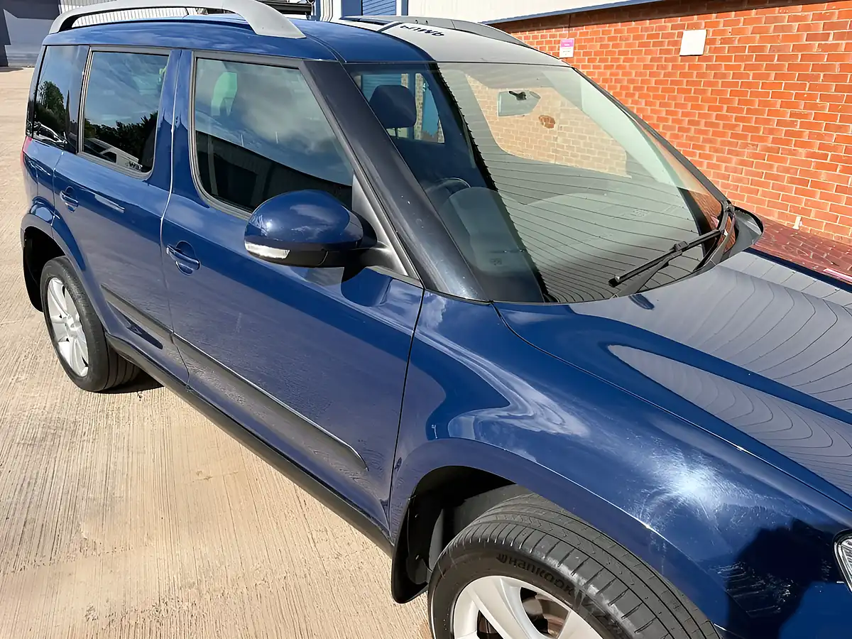 Used 2011 Skoda Yeti Se Blue - Interior and Exterior details 19