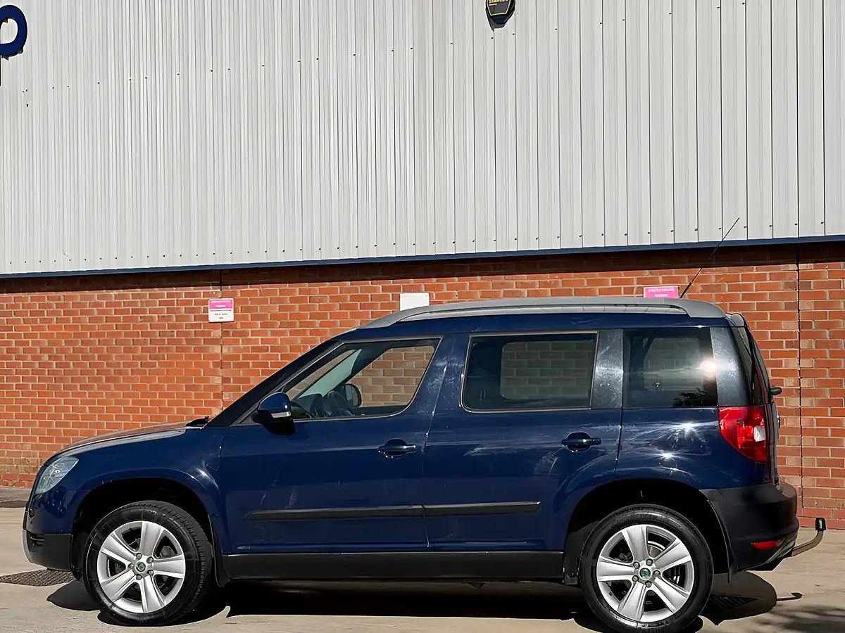 Used 2011 Skoda Yeti Se Blue - Interior and Exterior details 2