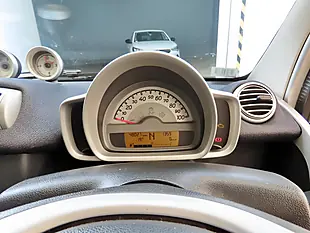 Used 2011 Smart Fortwo Passion Softtouch Silver - Interior and Exterior details 8