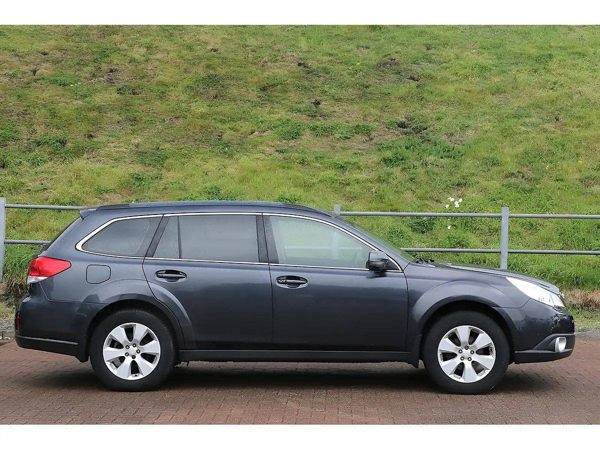 Used 2011 Subaru Outback Se Grey - Interior and Exterior details 2