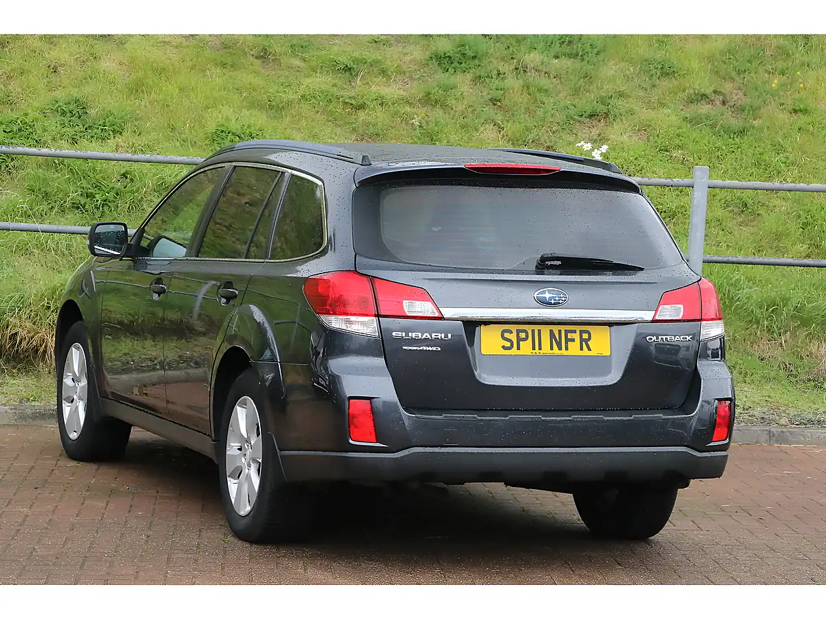 Used 2011 Subaru Outback Se Grey - Interior and Exterior details 4