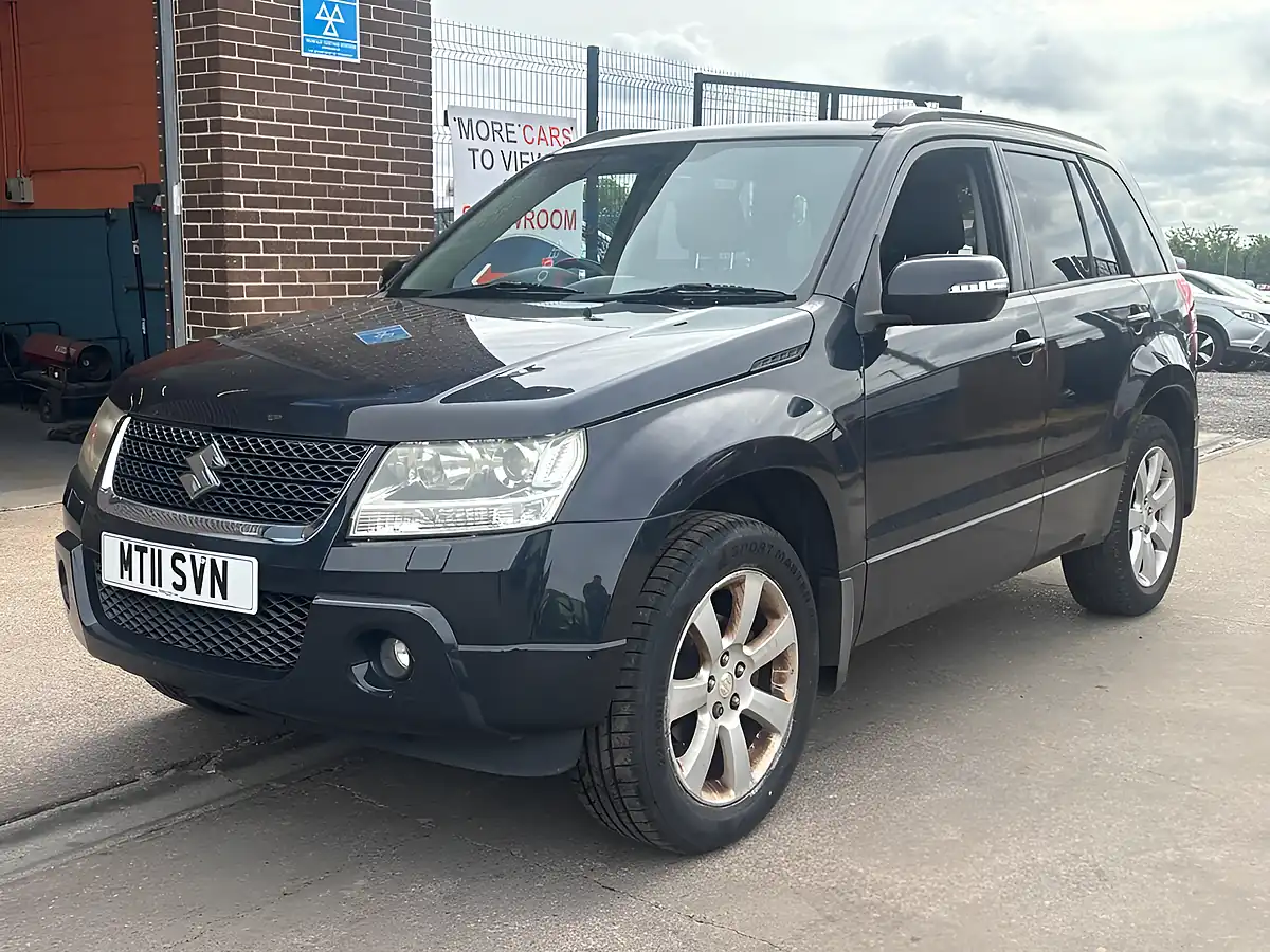 Used 2011 Suzuki Grand Vitara SZ5 Black - Interior and Exterior details 3