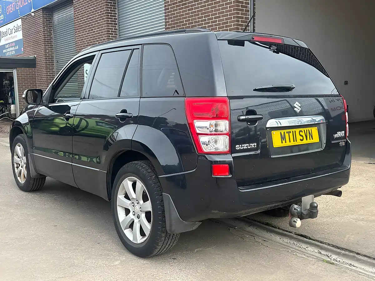 Used 2011 Suzuki Grand Vitara SZ5 Black - Interior and Exterior details 5