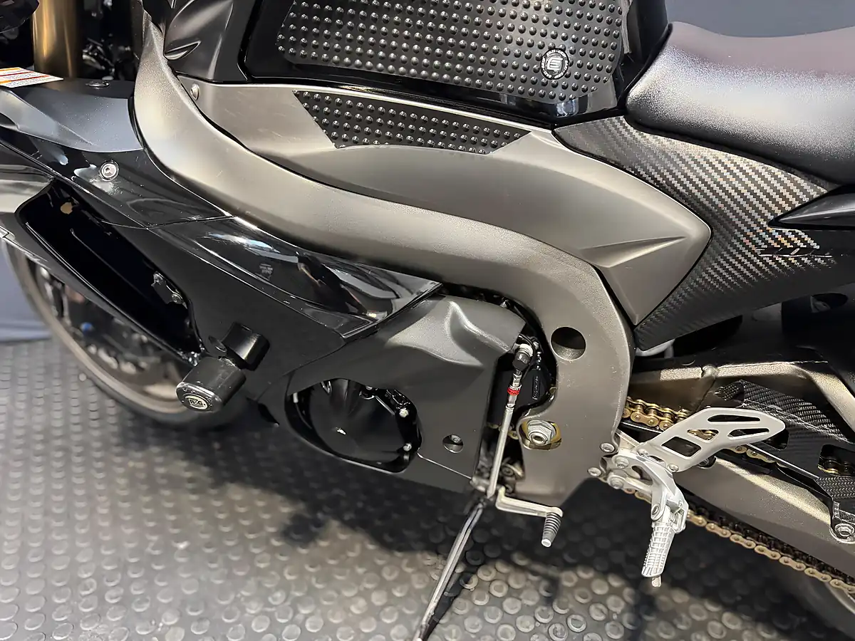 Used 2011 Suzuki GSX-R1000 - Interior and Exterior details 18