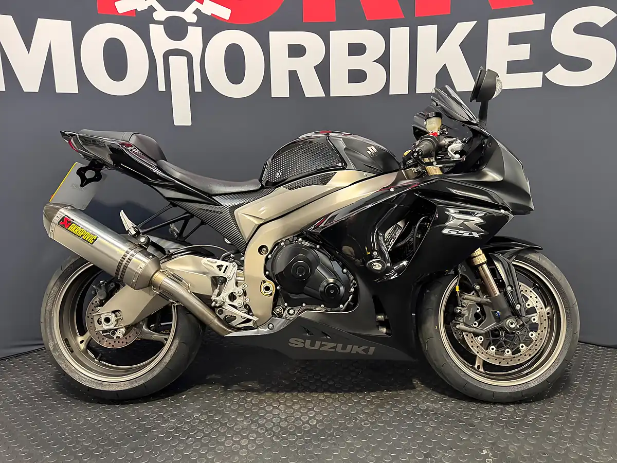 Used 2011 Suzuki GSX-R1000 - Interior and Exterior details 3