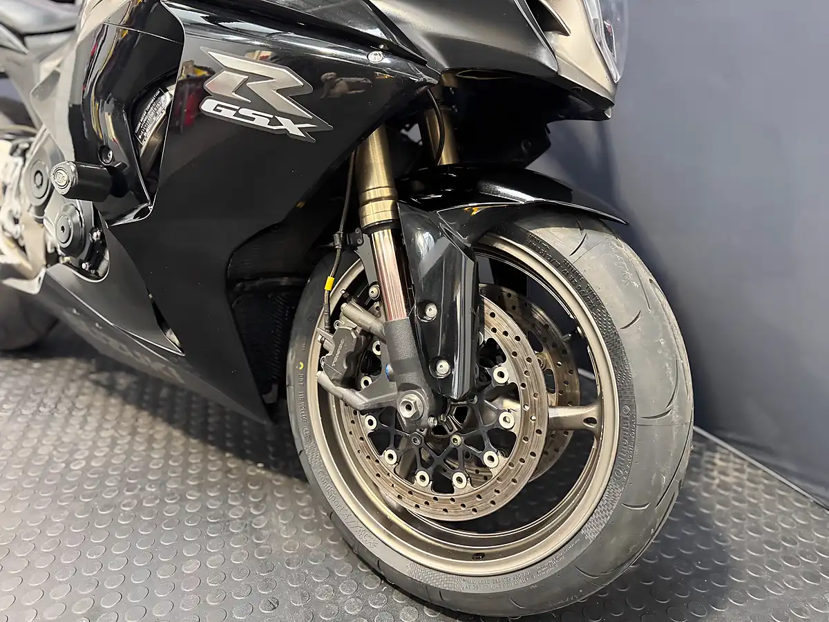 Used 2011 Suzuki GSX-R1000 - Interior and Exterior details 7