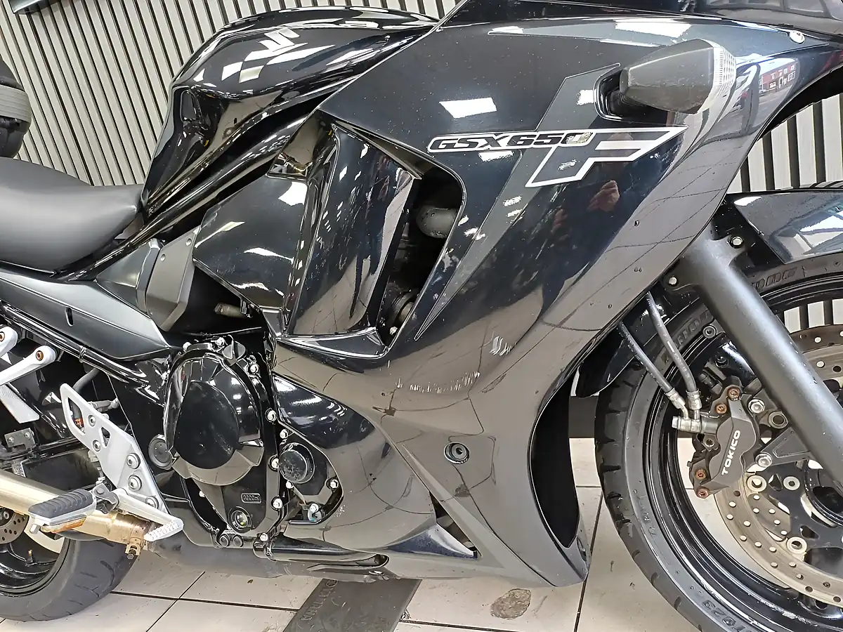 Used 2011 Suzuki GSX650F Black - Interior and Exterior details 10