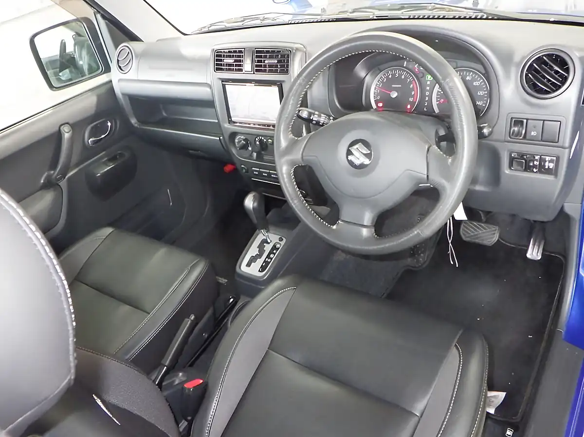 Used 2011 Suzuki Jimny Adventure Blue - Interior and Exterior details 8