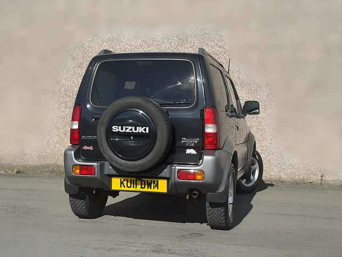 Used 2011 Suzuki Jimny SZ4 Black - Interior and Exterior details 3
