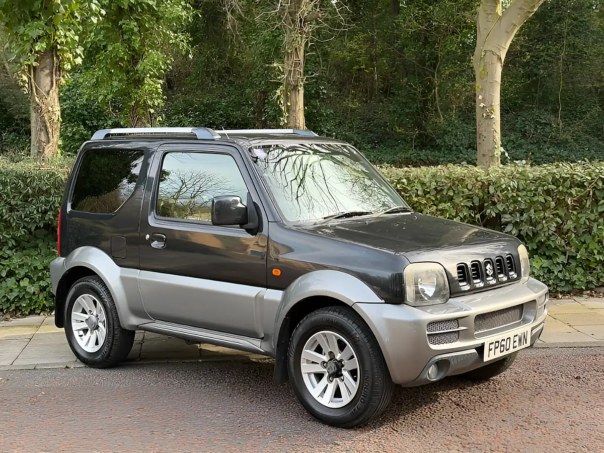 Used 2011 Suzuki Jimny SZ4 Black - Interior and Exterior details 5