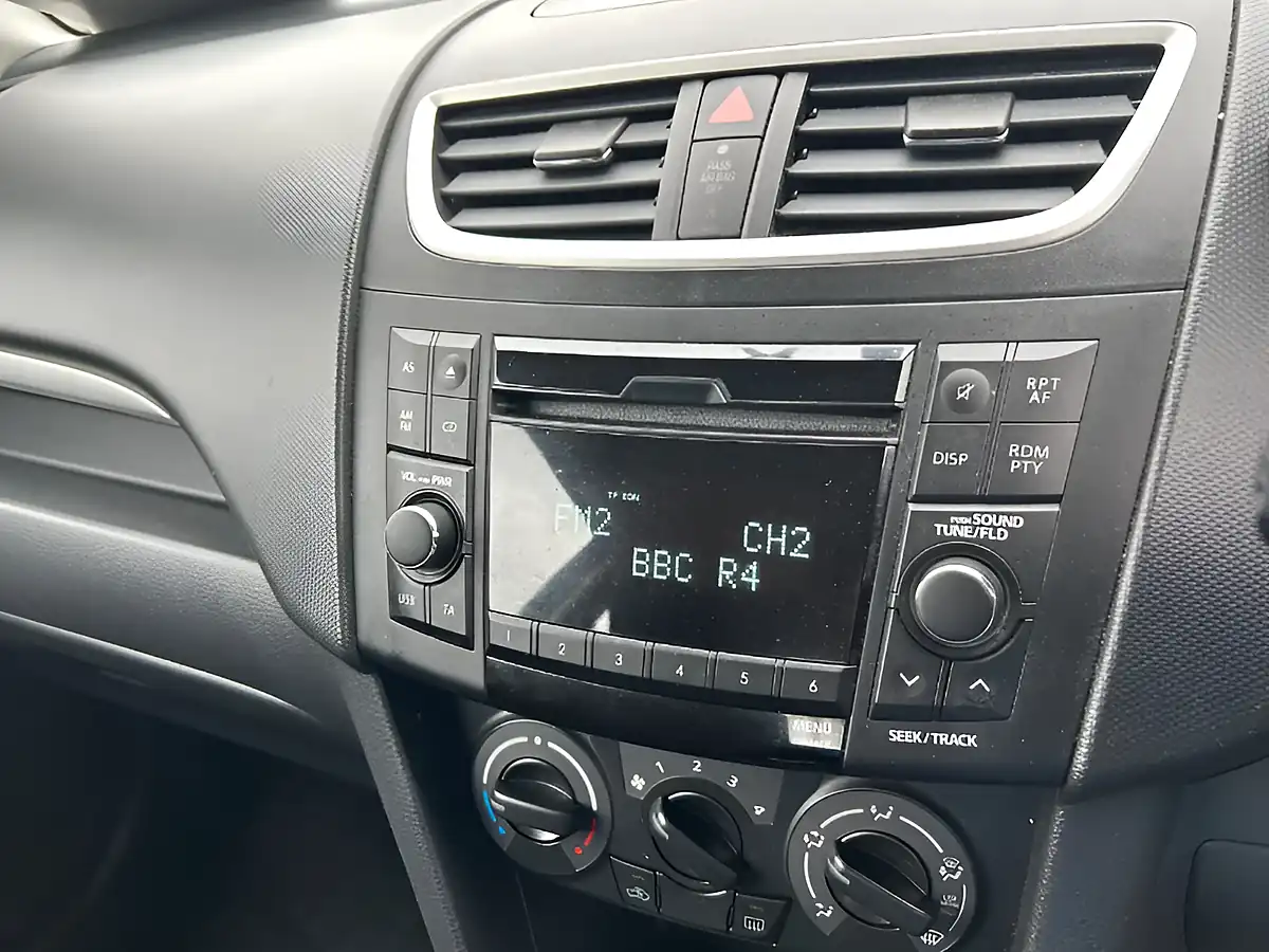 Used 2011 Suzuki Swift SZ2 Sunlight Copper - Interior and Exterior details 16