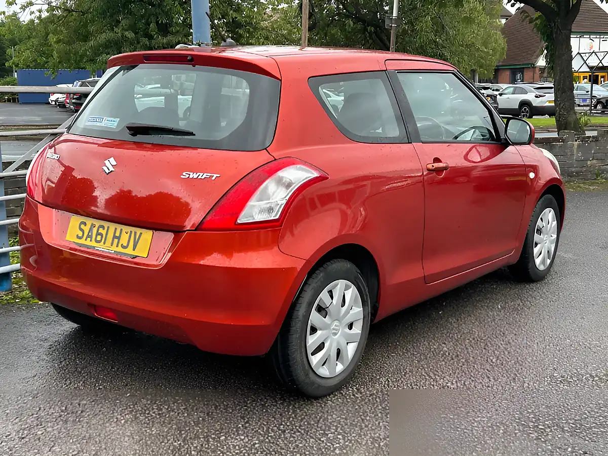 Used 2011 Suzuki Swift SZ2 Sunlight Copper - Interior and Exterior details 4