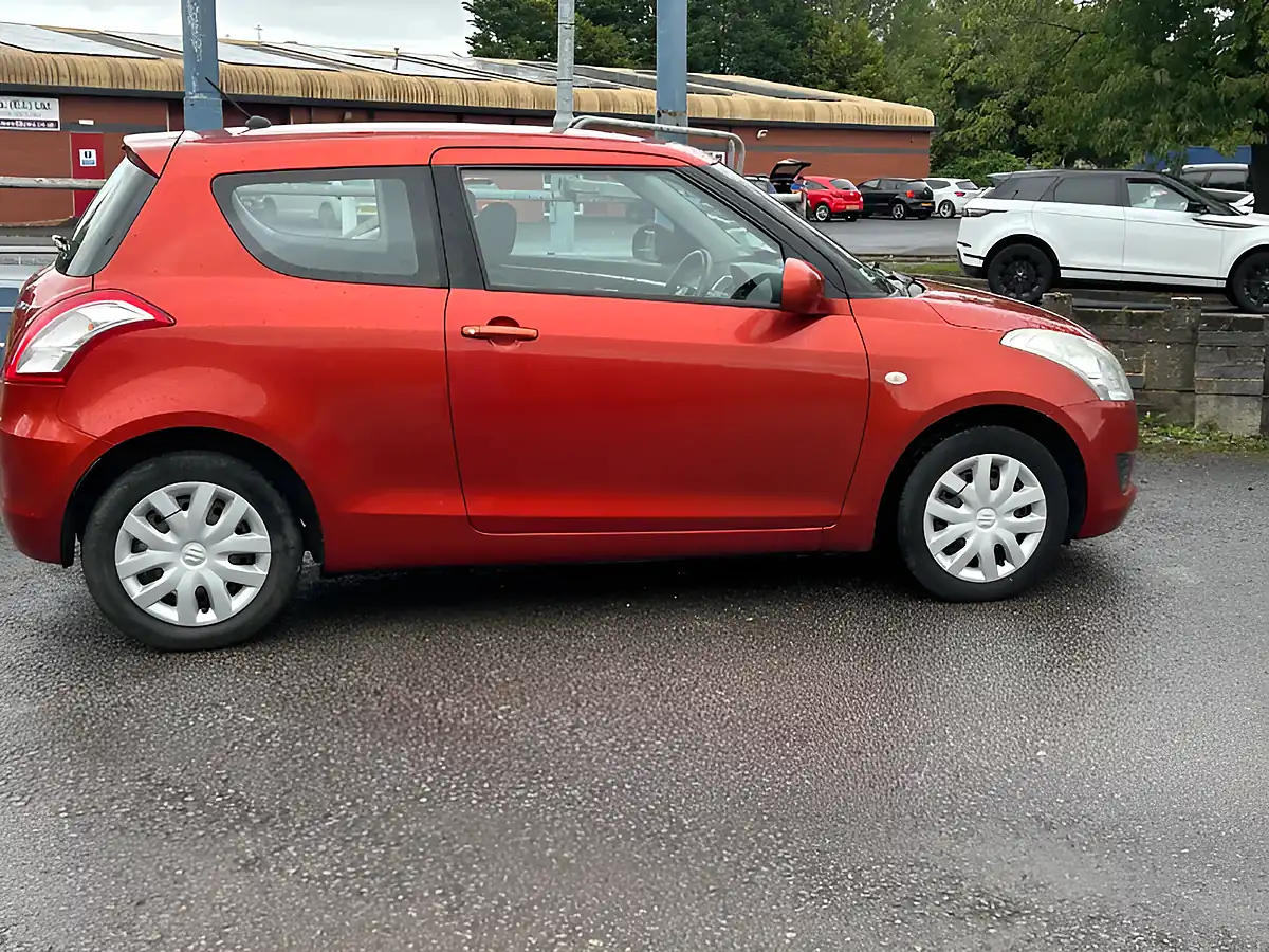 Used 2011 Suzuki Swift SZ2 Sunlight Copper - Interior and Exterior details 7