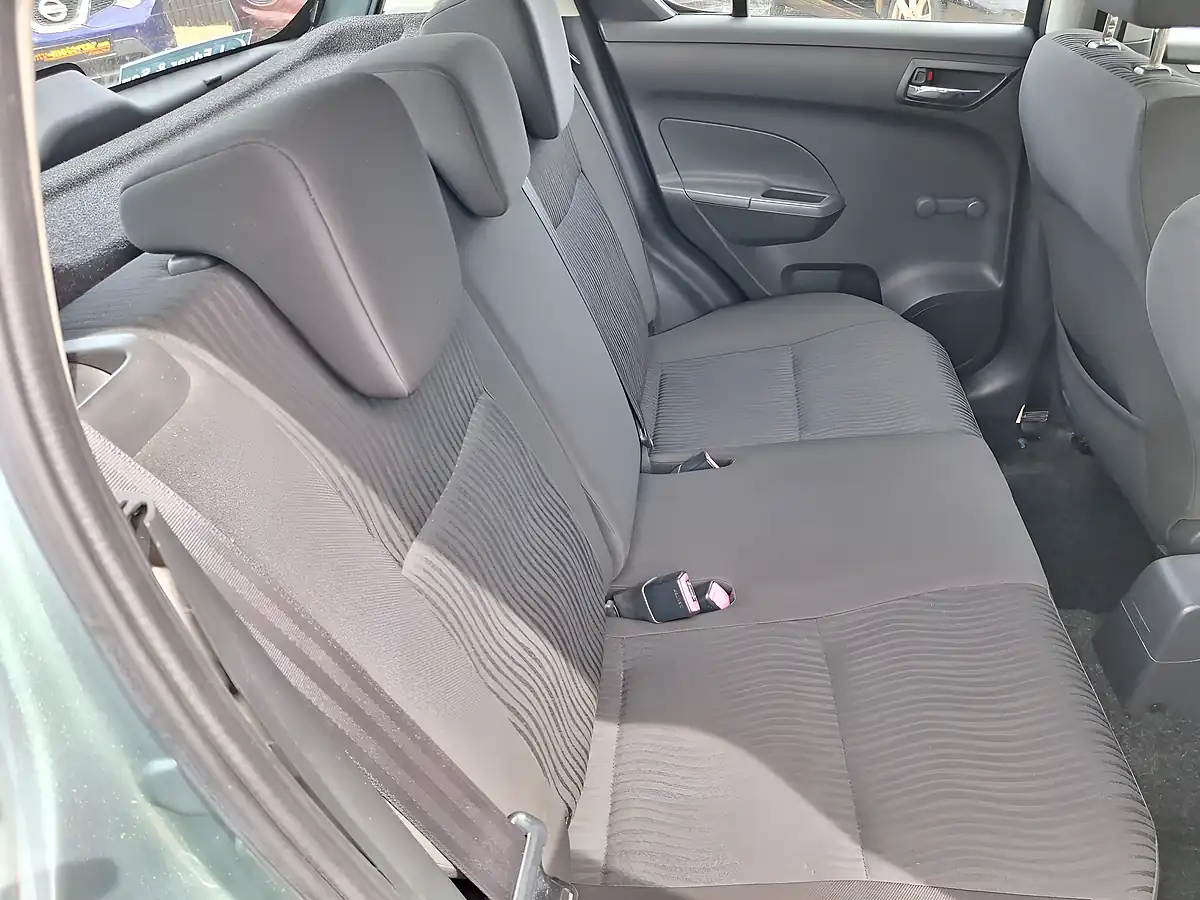Used 2011 Suzuki Swift SZ3 Green - Interior and Exterior details 12