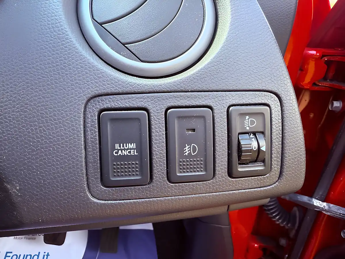 Used 2011 Suzuki Swift Sz3 Red - Interior and Exterior details 17