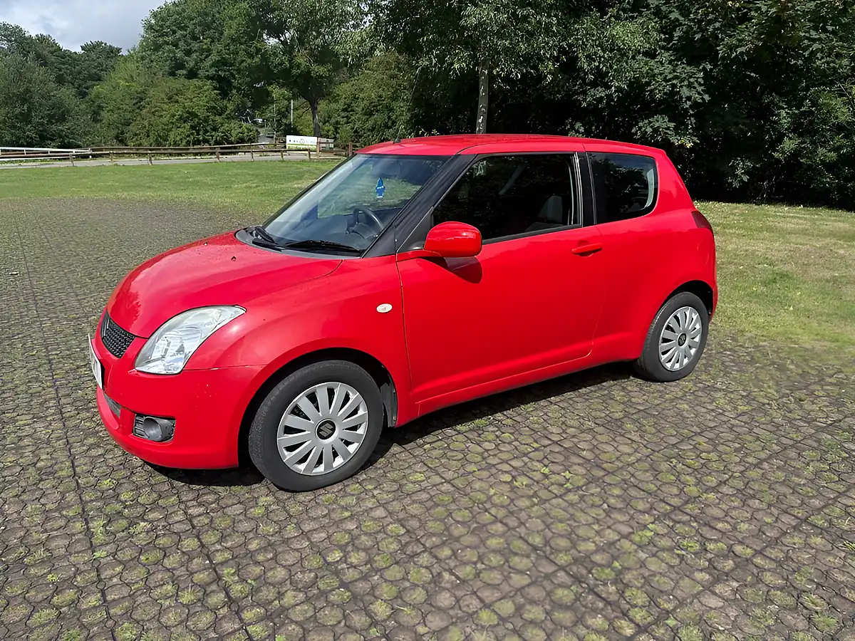 Used 2011 Suzuki Swift Sz3 Red - Interior and Exterior details 3