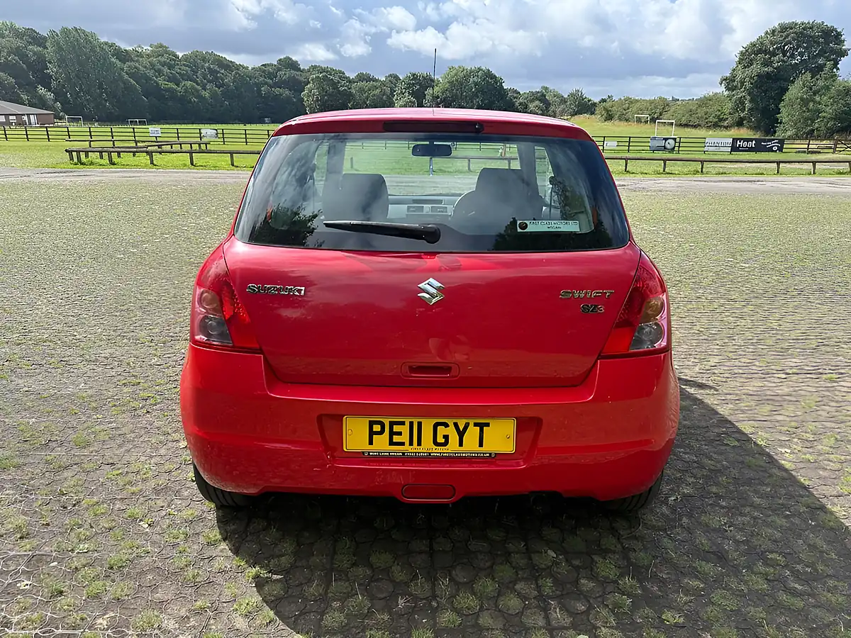 Used 2011 Suzuki Swift Sz3 Red - Interior and Exterior details 5