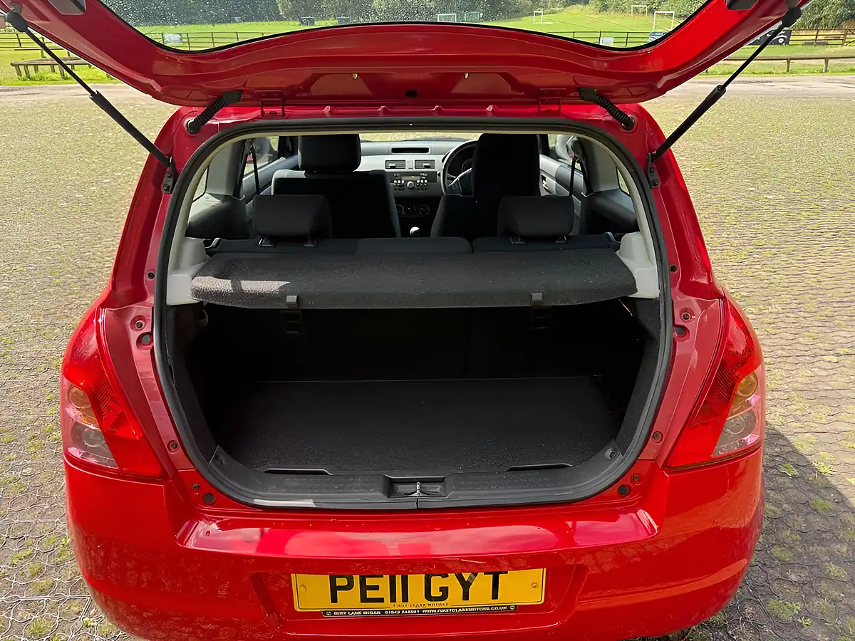 Used 2011 Suzuki Swift Sz3 Red - Interior and Exterior details 7