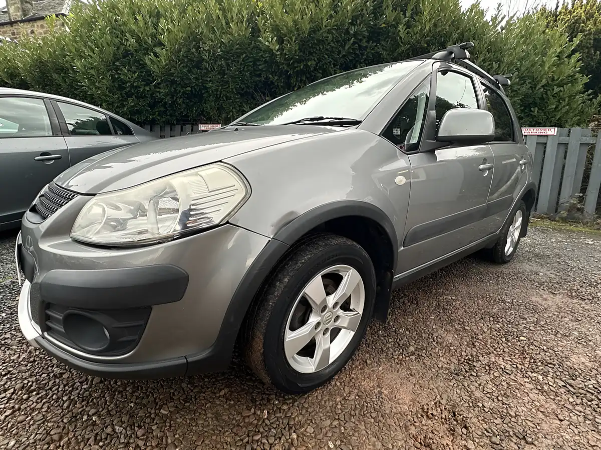 Used 2011 Suzuki SX4 SZ5 Grey - Interior and Exterior details 6