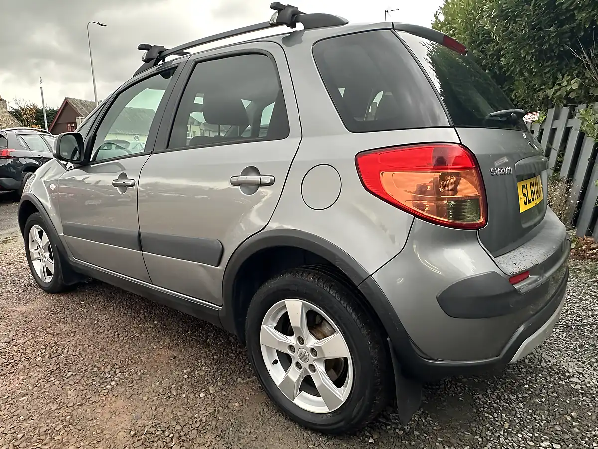 Used 2011 Suzuki SX4 SZ5 Grey - Interior and Exterior details 8