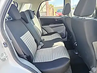 Used 2011 Suzuki SX4 SZ5 Silver - Interior and Exterior details 8