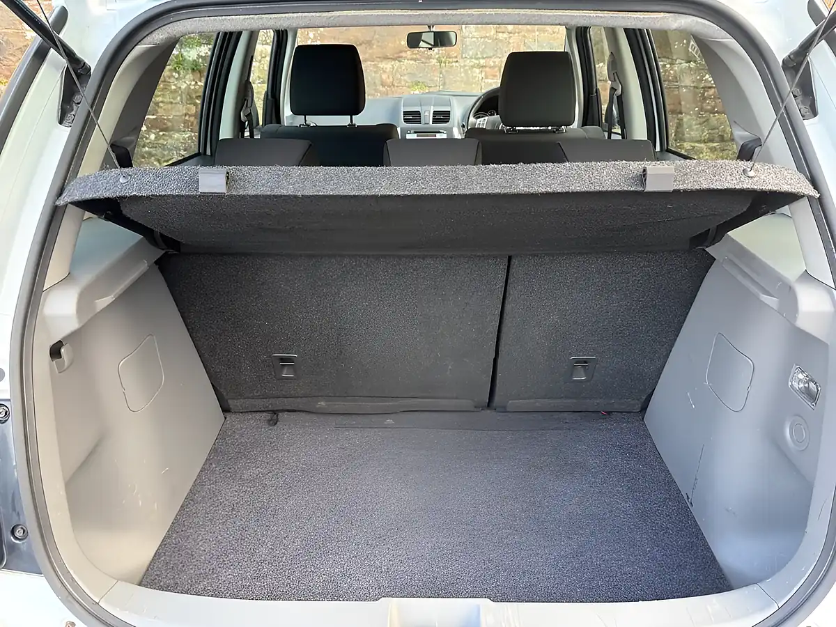 Used 2011 Suzuki SX4 SZ5 White - Interior and Exterior details 11