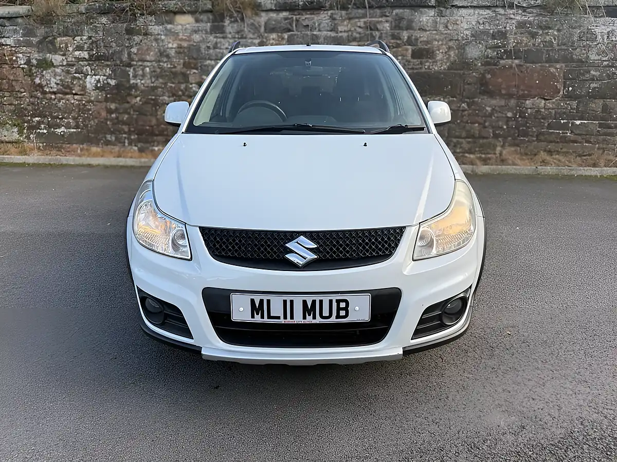 Used 2011 Suzuki SX4 SZ5 White - Interior and Exterior details 2