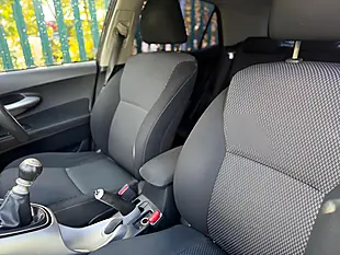 Used 2011 Toyota Auris Tr Black - Interior and Exterior details 19