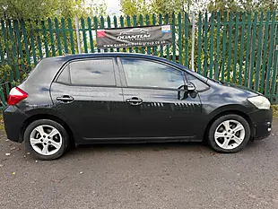 Used 2011 Toyota Auris Tr Black - Interior and Exterior details 5