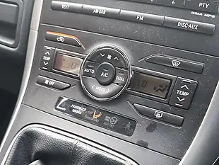 Used 2011 Toyota Auris Tr Silver - Interior and Exterior details 13