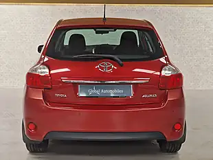Used 2011 Toyota Auris Tr Vermillion Red - Interior and Exterior details 14