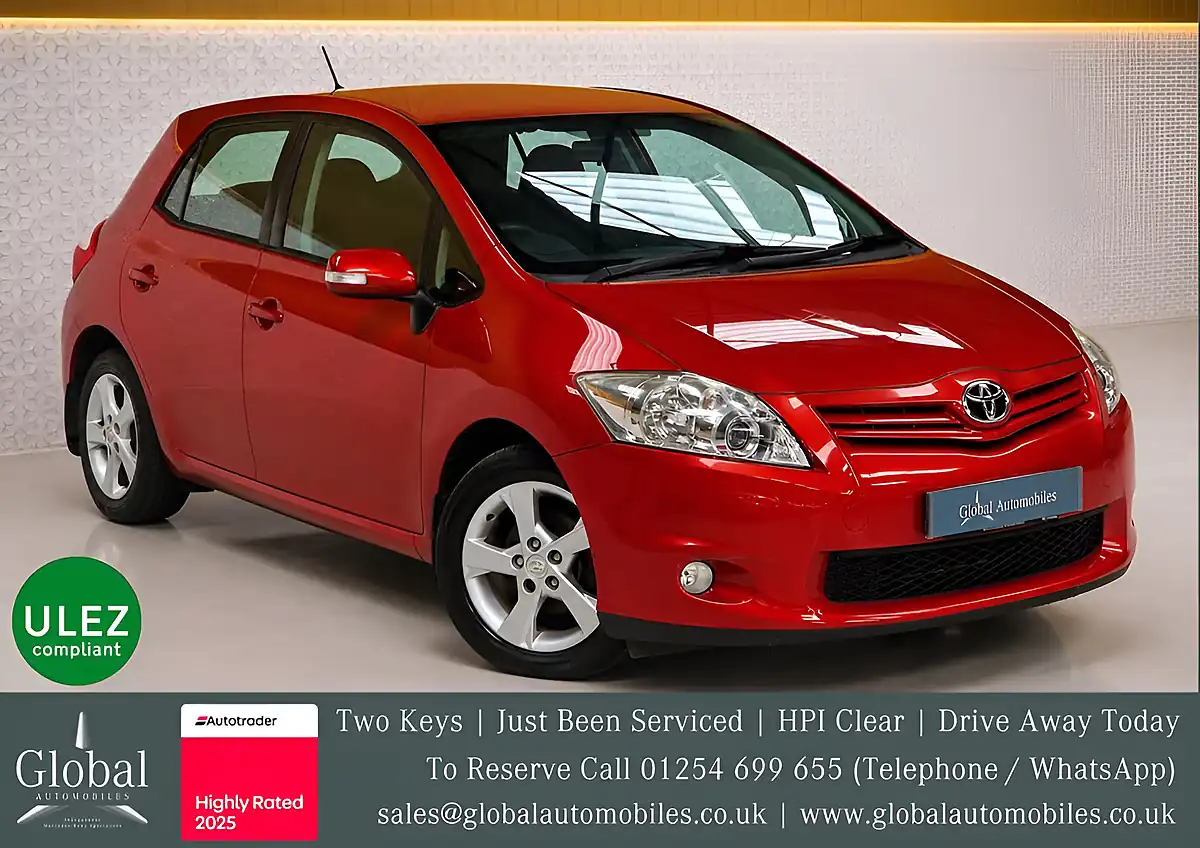 Used 2011 Toyota Auris Tr Vermillion Red - Interior and Exterior details 3