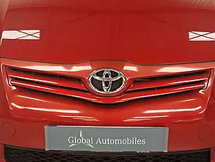 Used 2011 Toyota Auris Tr Vermillion Red - Interior and Exterior details 7