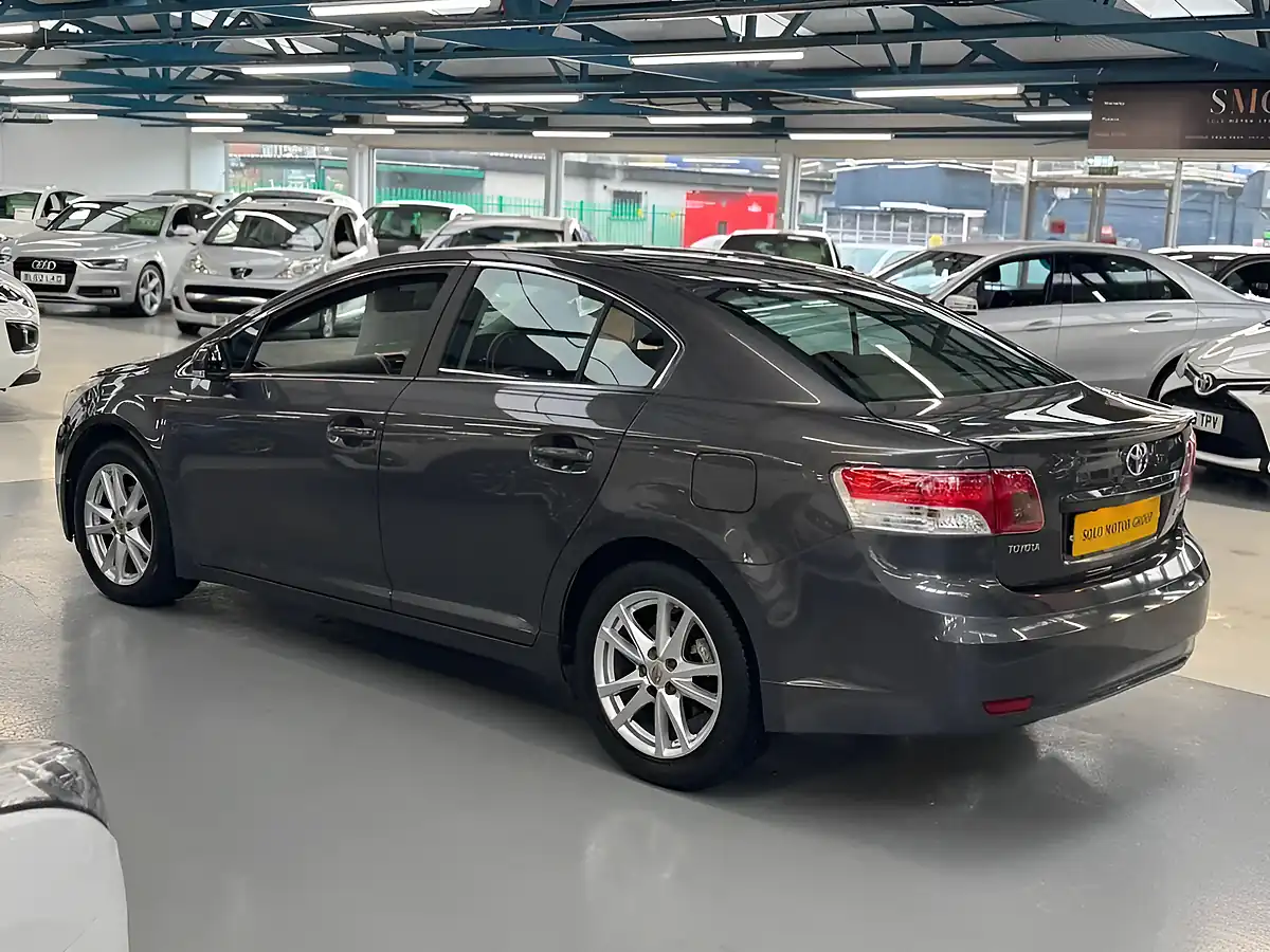 Used 2011 Toyota Avensis Tr Grey - Interior and Exterior details 2