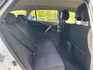 Used 2011 Toyota Avensis Tr M-Drive S White - Interior and Exterior details 15