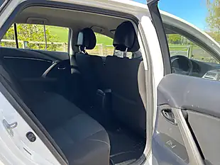 Used 2011 Toyota Avensis Tr M-Drive S White - Interior and Exterior details 16