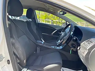 Used 2011 Toyota Avensis Tr M-Drive S White - Interior and Exterior details 6